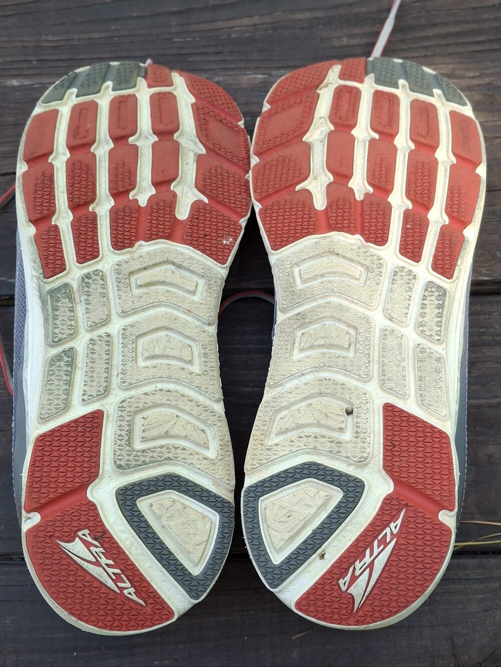 Altra Rivera 2 Running Shoes Size 11 - Picture 12 of 13